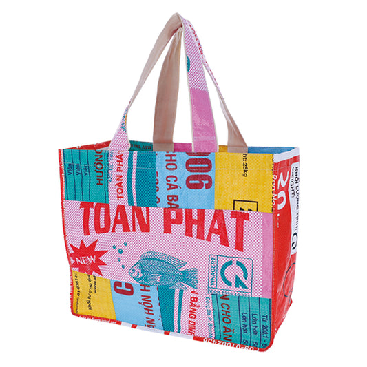 Sac fourre-tout horizontal recyclé en patchwork de produits divers pour poissons et aliments