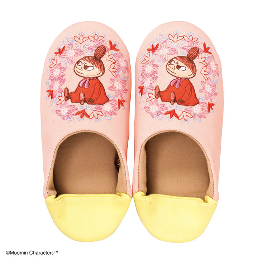 Little My and wreath Room Shoes